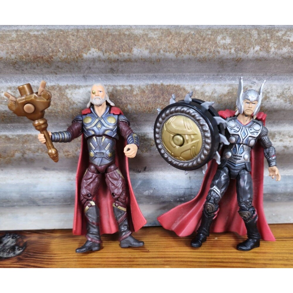 Marvel Thor Mighty Avenger 3.75” Asgardian Glow Marvel’s ODIN & Thor Thunder